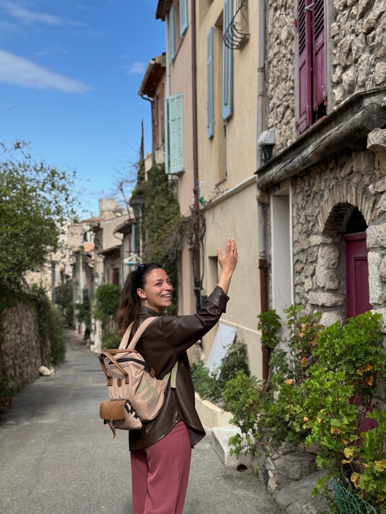 ysa rue antibes street quaint old town